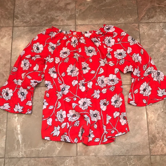 Gianni Bini Other - Gianni Bini Girls Bell Sleeve Top